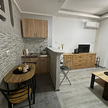 Apartment Dd *